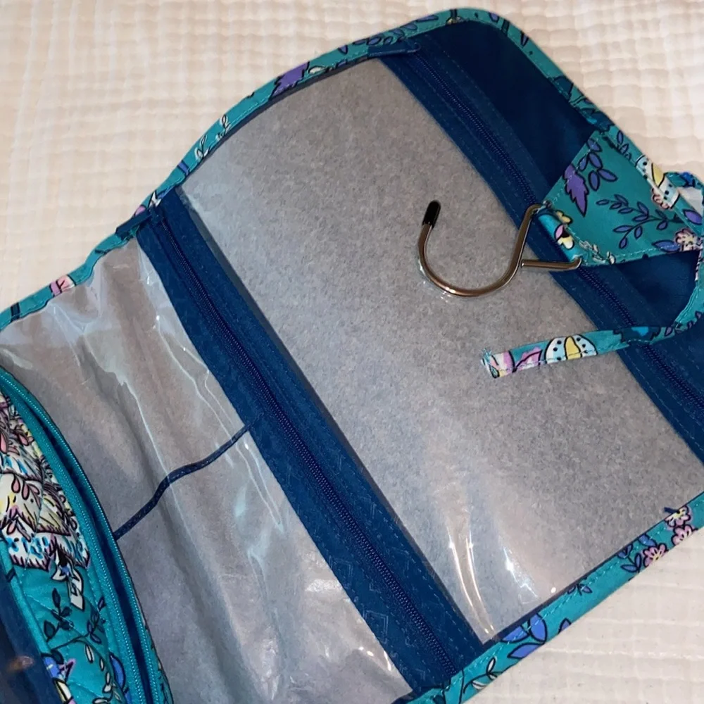 Vera Bradley - Picture 9 of 9